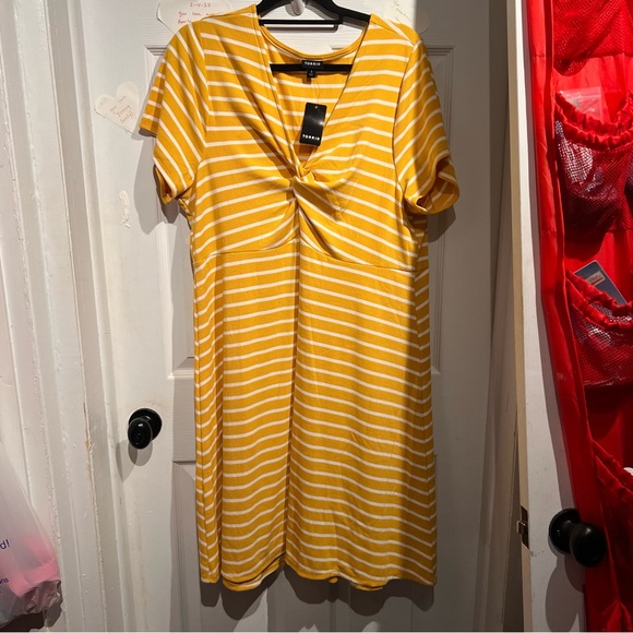 Torrid Yellow White Stripe Dress NWT 3x Mustard Twist Front - Picture 3 of 6